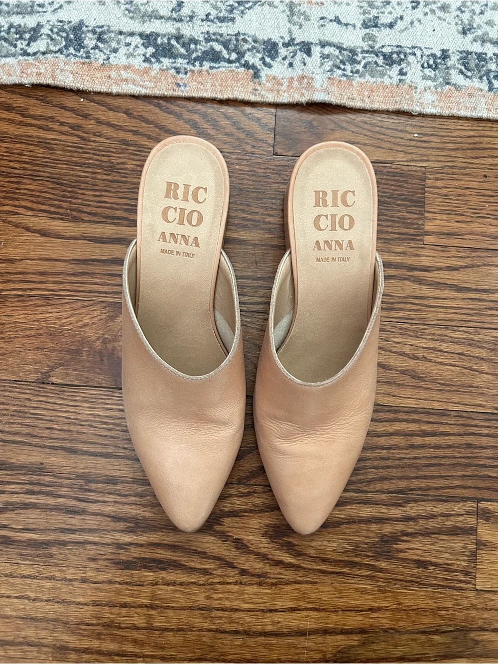 Riccio Tan Leather Pointed-Toe Slip-On Mules